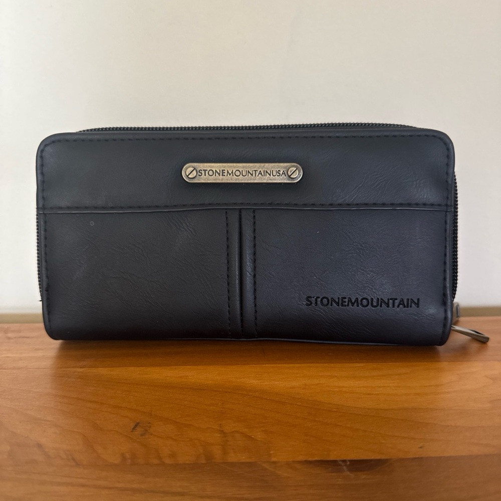 NWT Stone Mountain Women’s Black Wallet Leather Zipper Wallet CC & CheckbookSlot